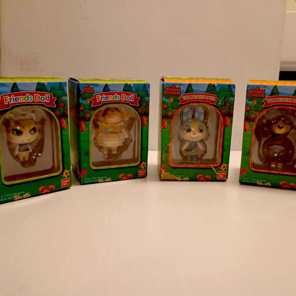 Bandai Nintendo Official Friends Dolls Tomodachi Dolls Figures - Lot 4 - New